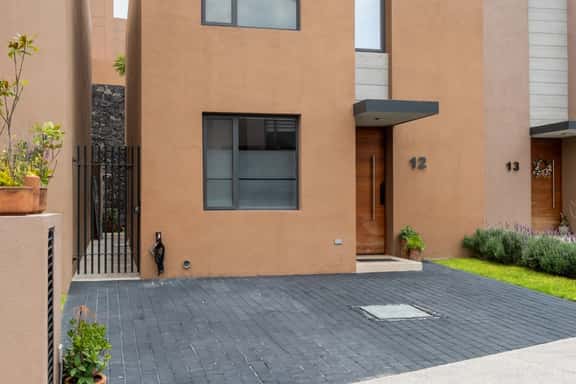 Olivia's home, 4 bedrooms | Zibatá, Wine Route - Image 1