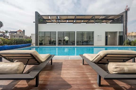 Maravilia GDL | 2 bedrooms, pool and gym - Image 1