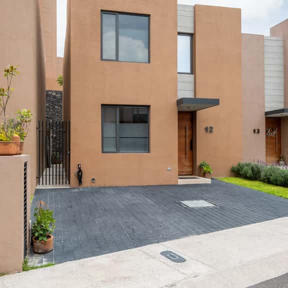 Olivia's home, 4 bedrooms | Zibatá, Wine Route - Image 1